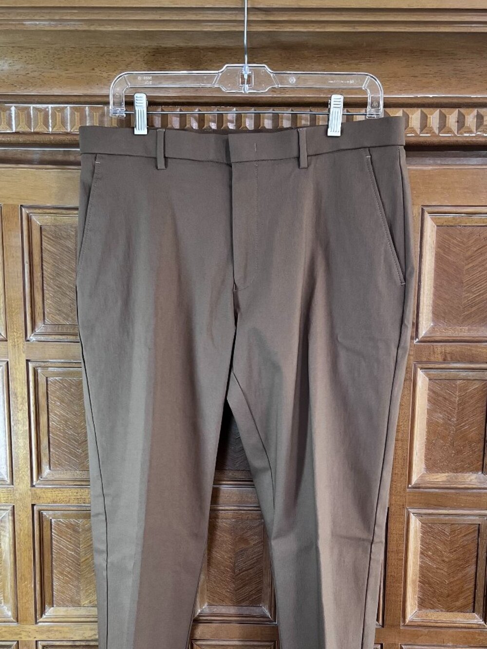 Tommy Hilfiger Men's Chino Pants 34x32 Brown Khaki Flat Front Dress Casual